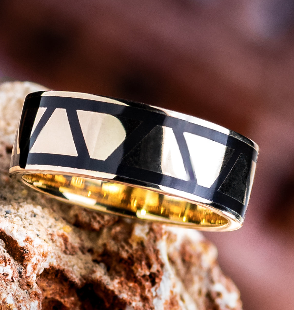 Noir Geometric Cera Stone Band