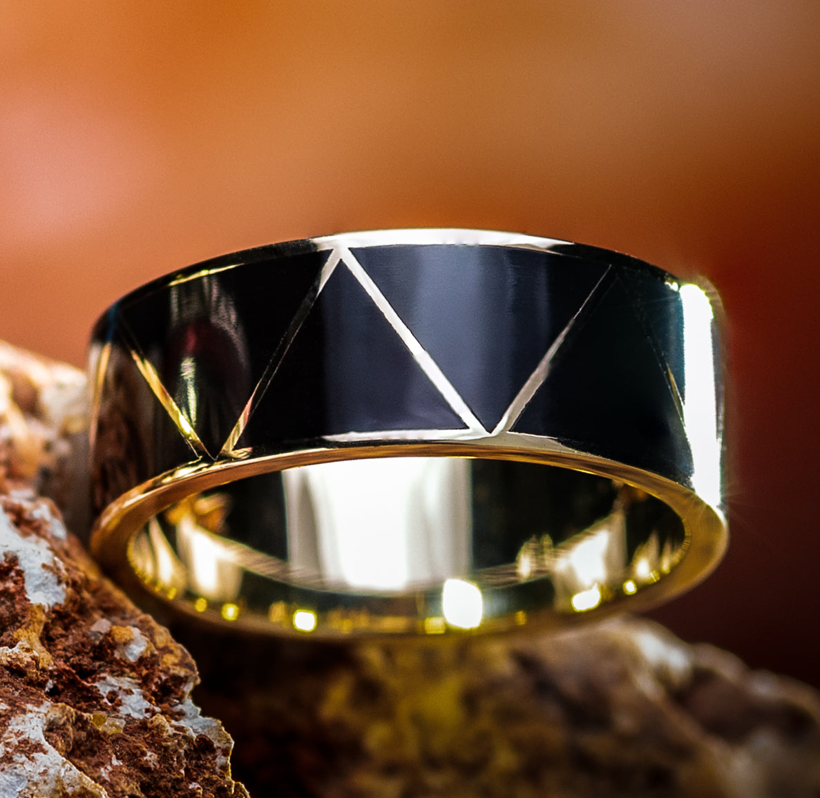 Noir Facet Cera Stone Band
